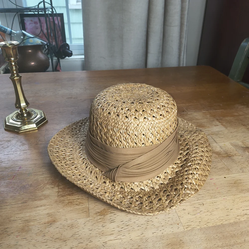 Stylish Straw Hat with Tan Band - Picture 5 of 8